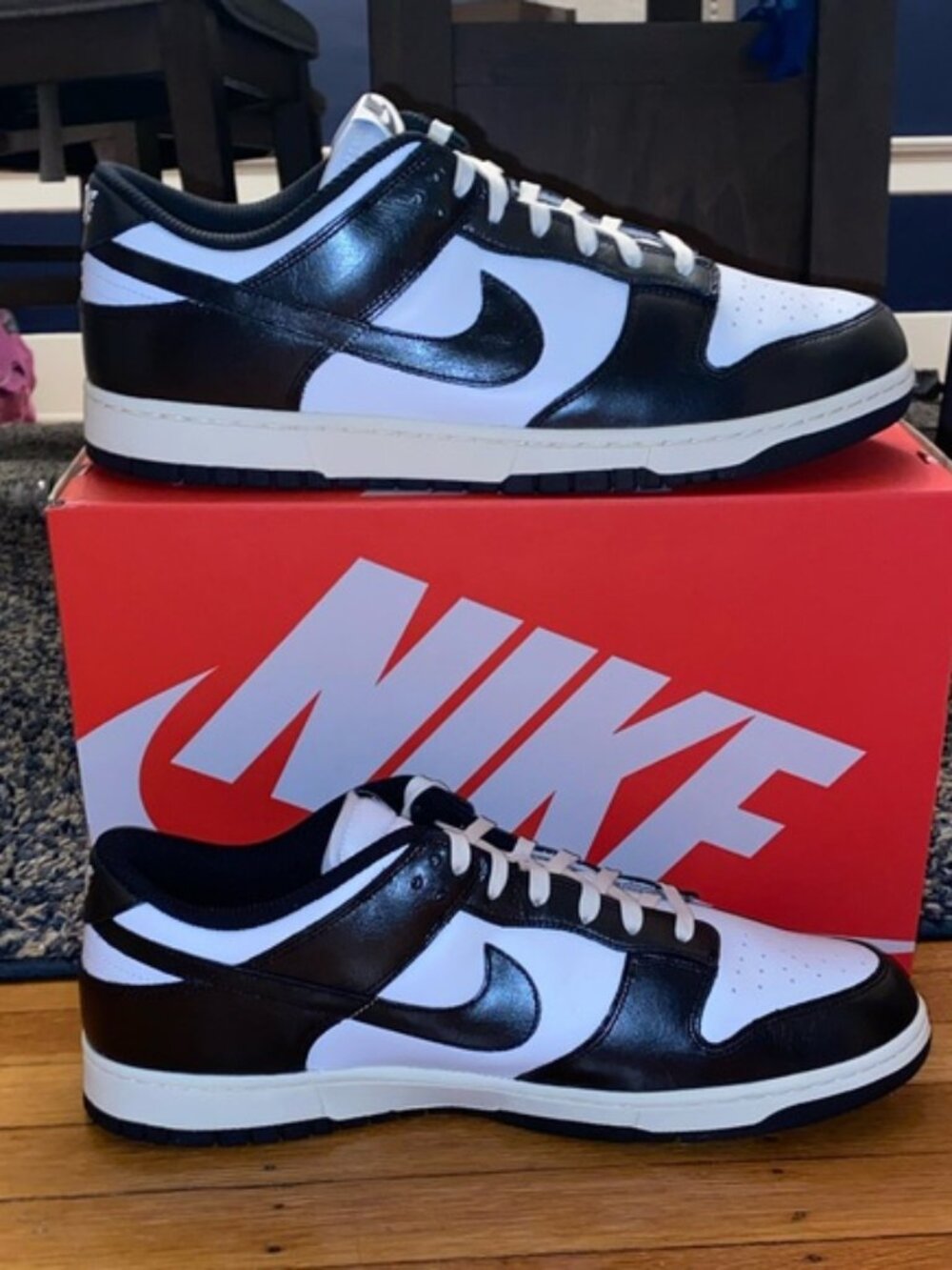 NWT Nike vintage panda dunks low